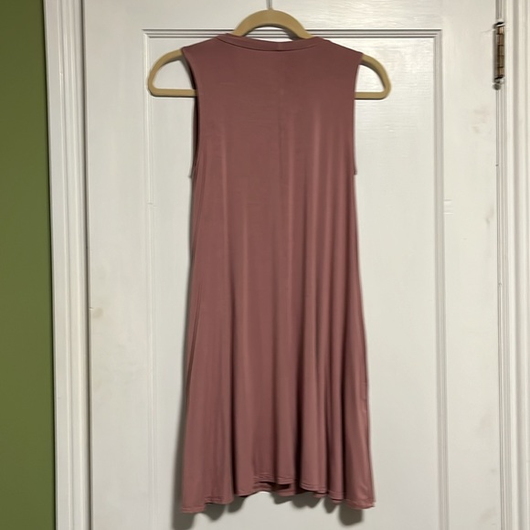 2 small sundresses with pockets - Picture 5 of 6